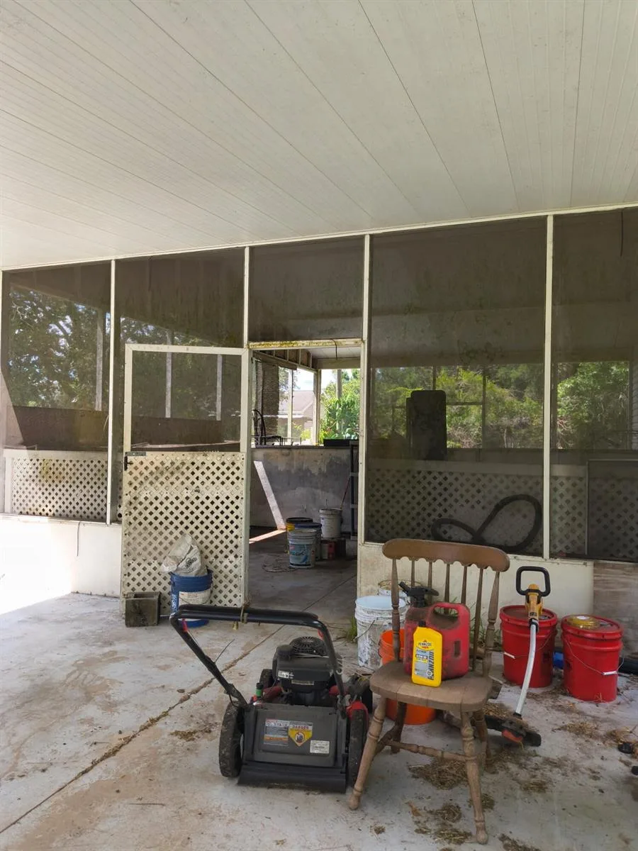 6725 NE 8th Lane, Okeechobee, FL 34974