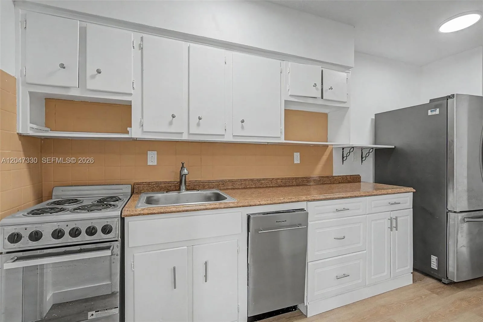 60 NW 79th St # 27, Miami, FL 33150 photo 11