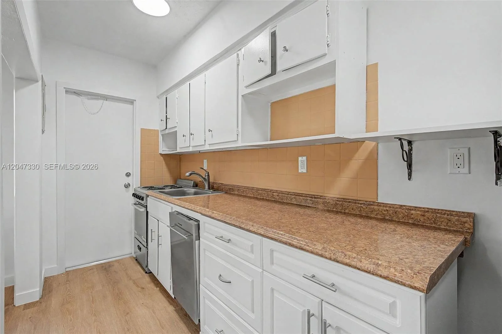 60 NW 79th St # 27, Miami, FL 33150 photo 4