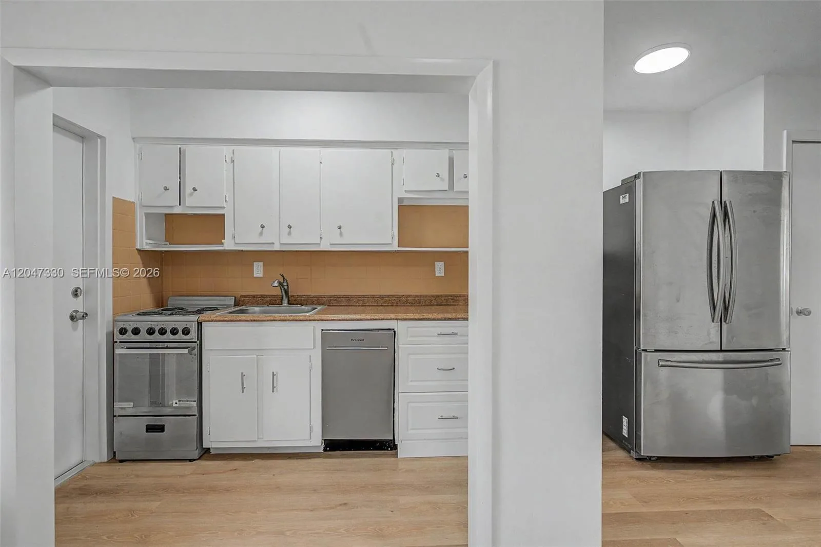 60 NW 79th St # 27, Miami, FL 33150 photo 6