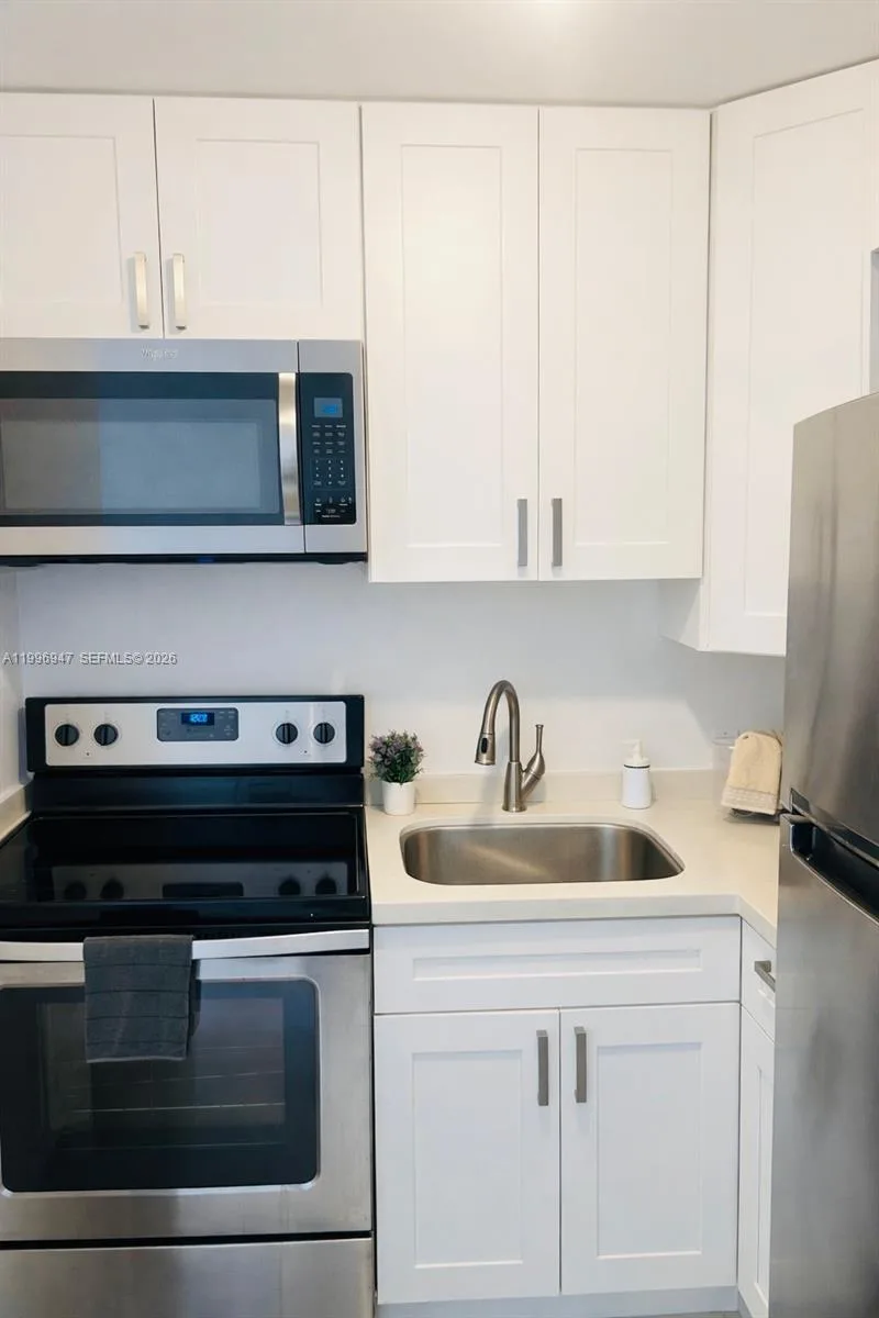 7904 West Dr # 109, North Bay Village, FL 33141