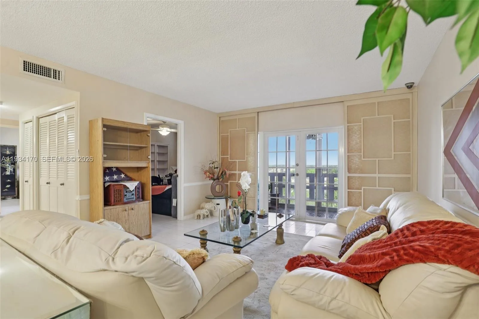 4350 Hillcrest Dr # 702, Hollywood, FL 33021 photo 2