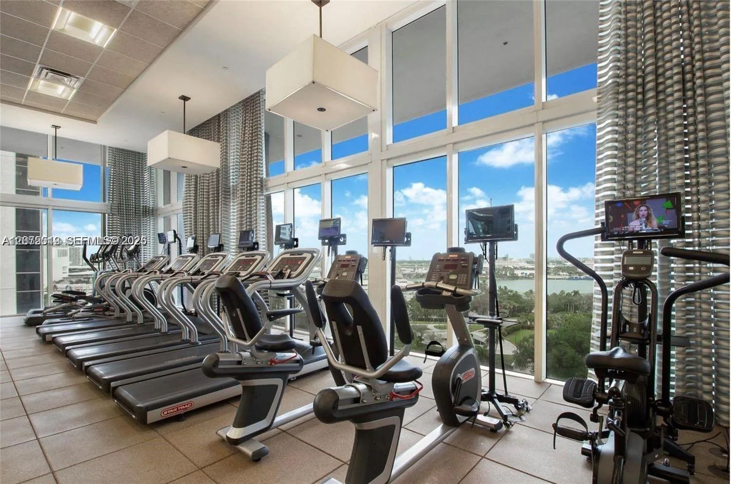 50 Biscayne Blvd # 5309, Miami, FL 33132 photo 10