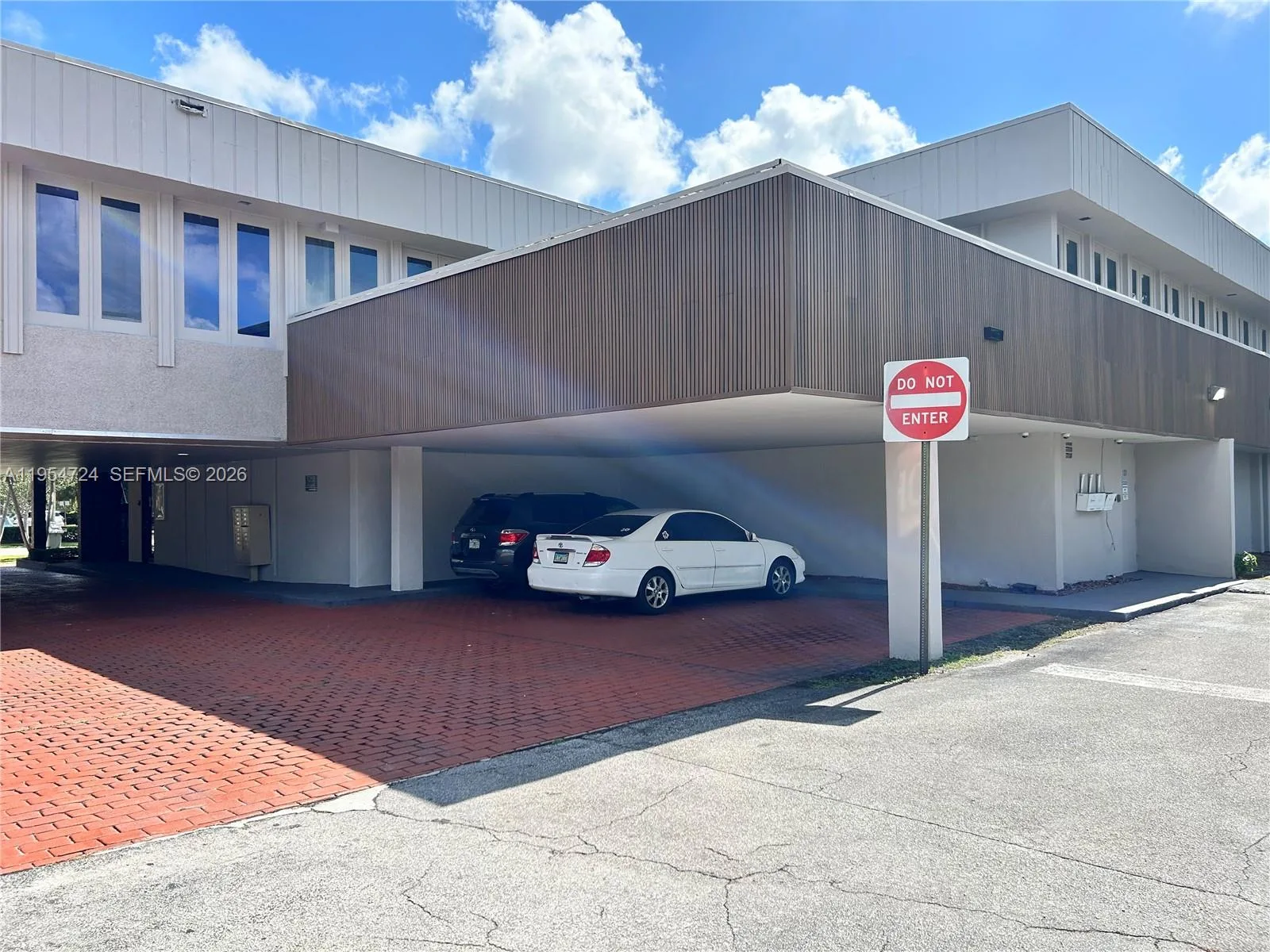 4121 NW 5th St # 102, Plantation, FL 33317 photo 2