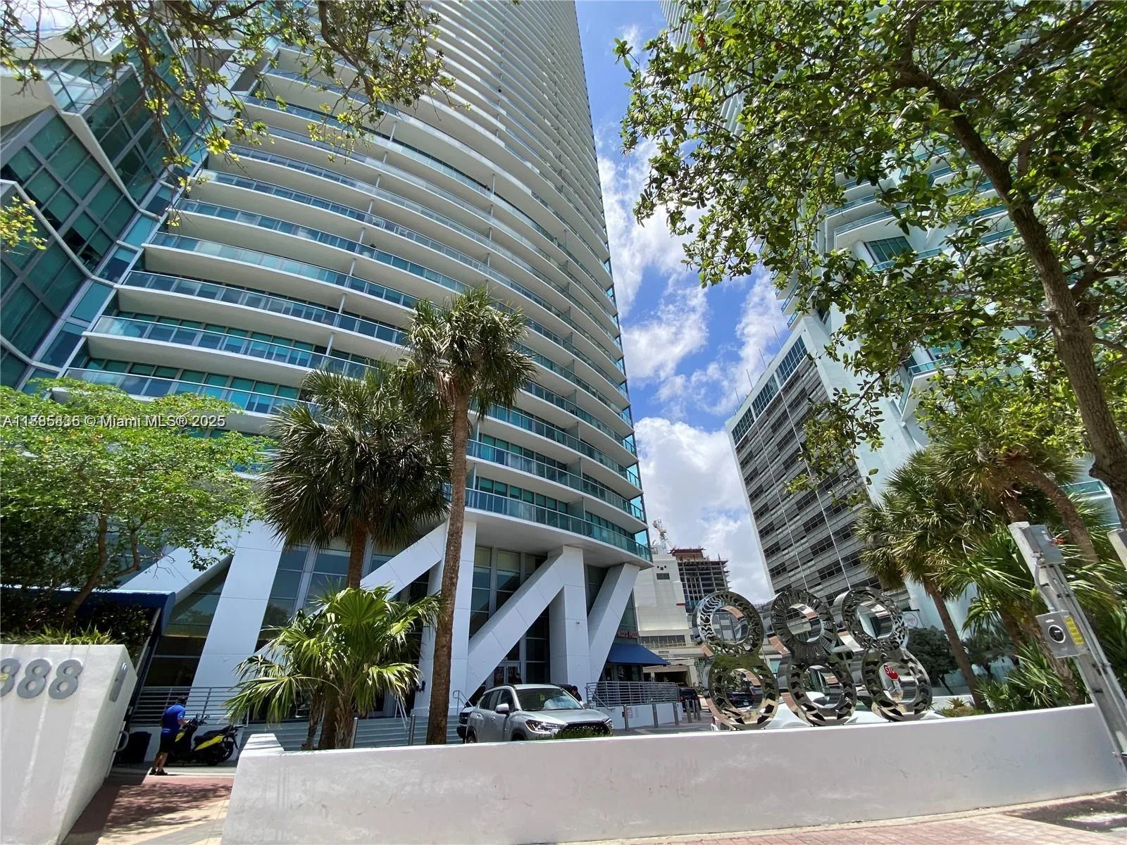 888 Biscayne Blvd # 2112, Miami, FL 33132 photo 11