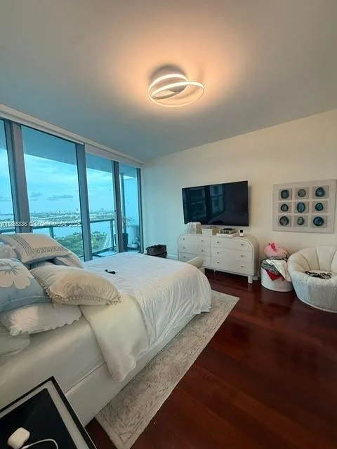 888 Biscayne Blvd # 2112, Miami, FL 33132 photo 13