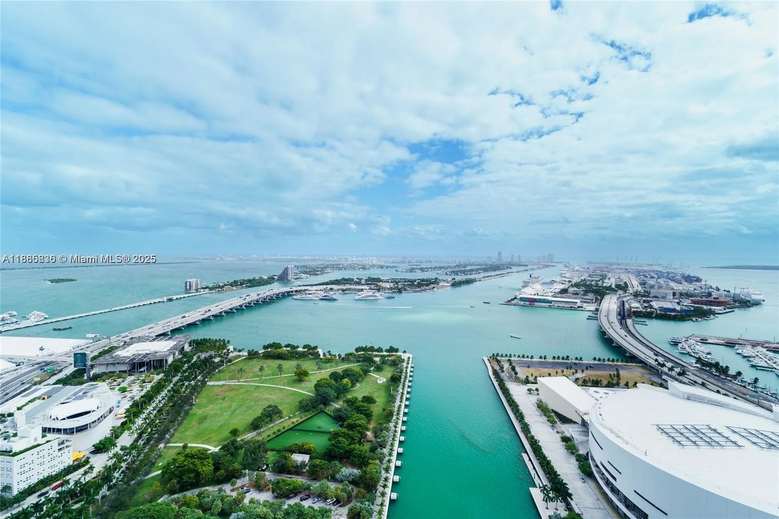 888 Biscayne Blvd # 2112, Miami, FL 33132 photo 5