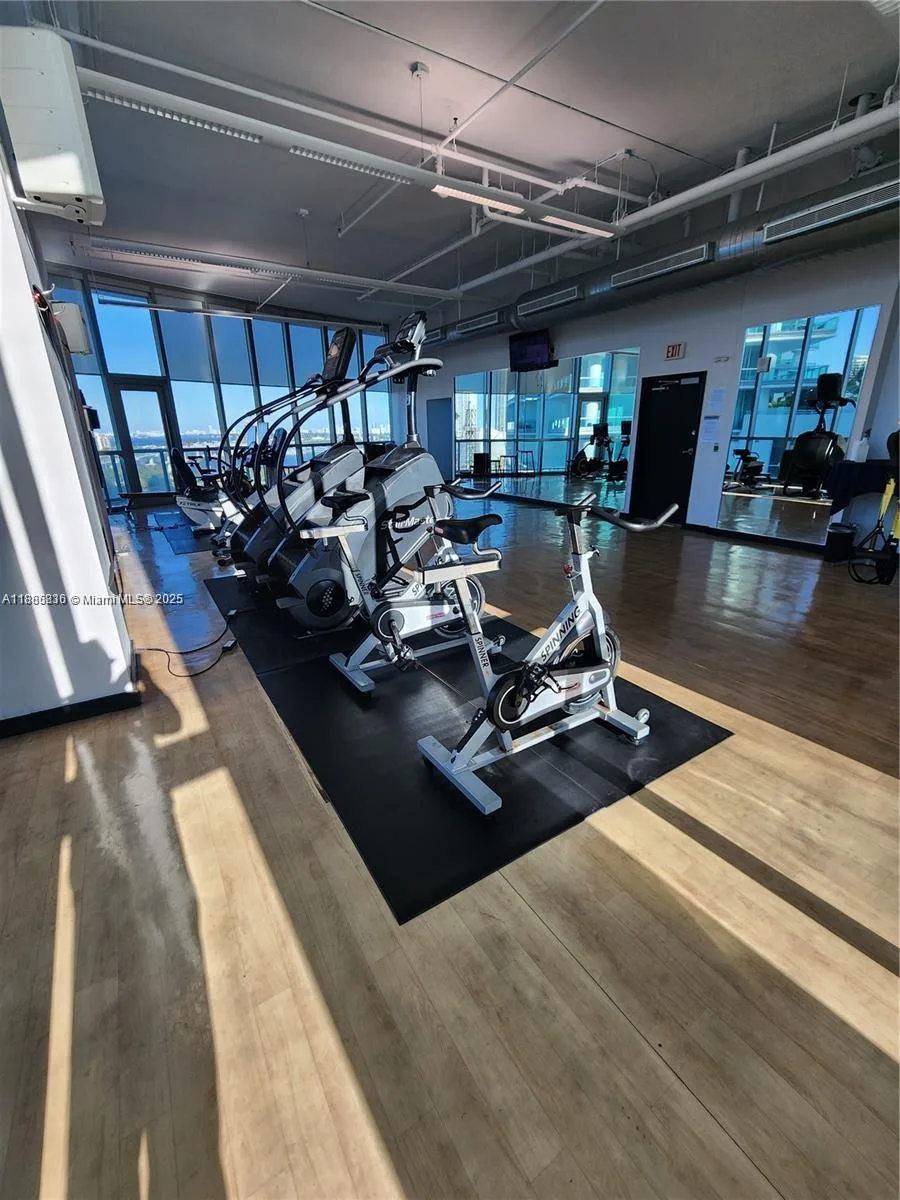 888 Biscayne Blvd # 2112, Miami, FL 33132 photo 6