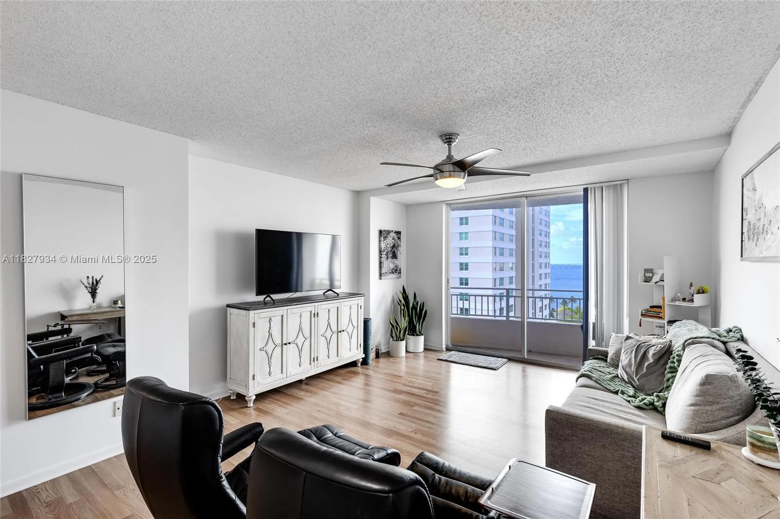 770 Claughton Island Dr # 1210, Miami, FL 33131 photo 4
