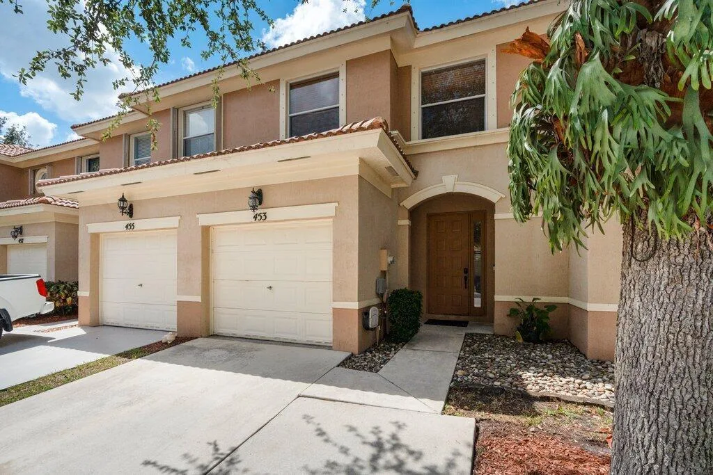453 Rainbow Springs Terrace, Royal Palm Beach, FL 33411 photo 2