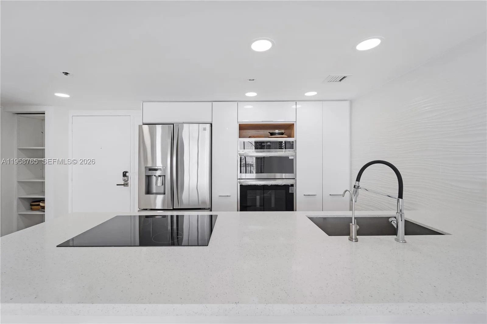 7601 E Treasure Dr # 2209, North Bay Village, FL 33141 photo 8