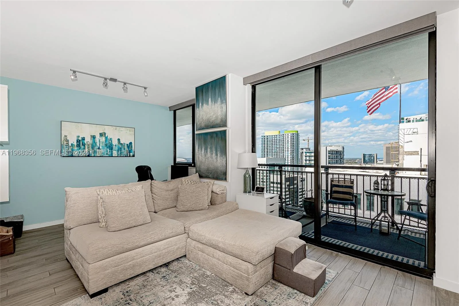 999 SW 1st Ave # 3215, Miami, FL 33130 photo 4