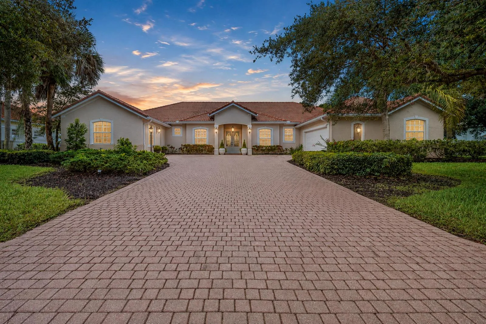 1422 SW Osprey Cove, Port St. Lucie, FL 34986