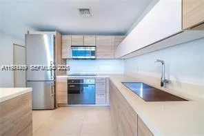 16385 Biscayne Blvd # 1120, North Miami Beach, FL 33160 photo 3