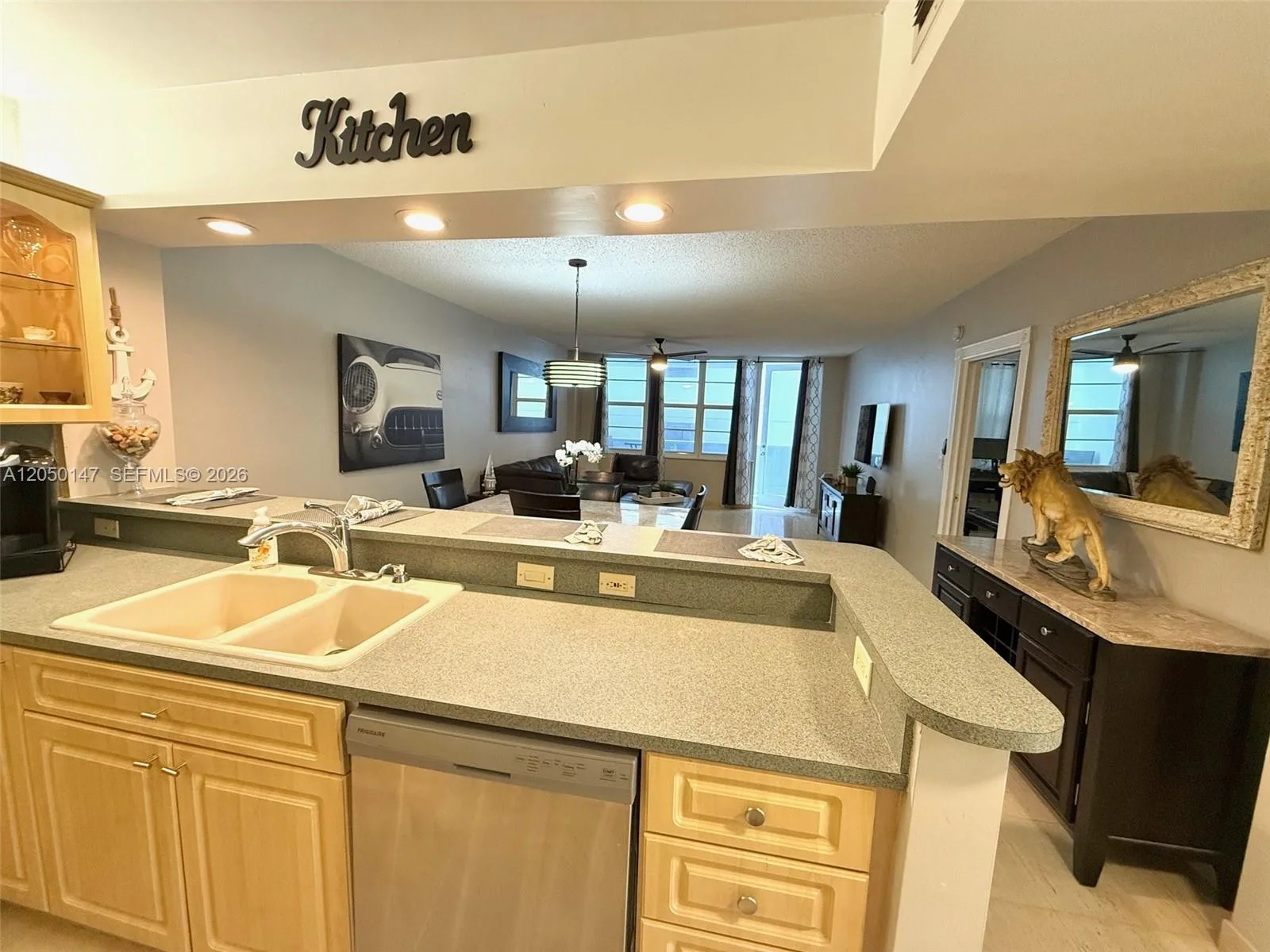 3725 S Ocean Dr # 605, Hollywood, FL 33019