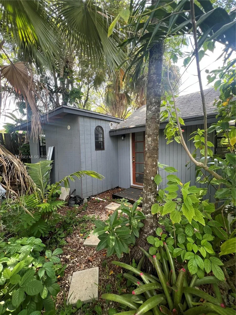 411 SW 1st St # 2, Florida City, FL 33034