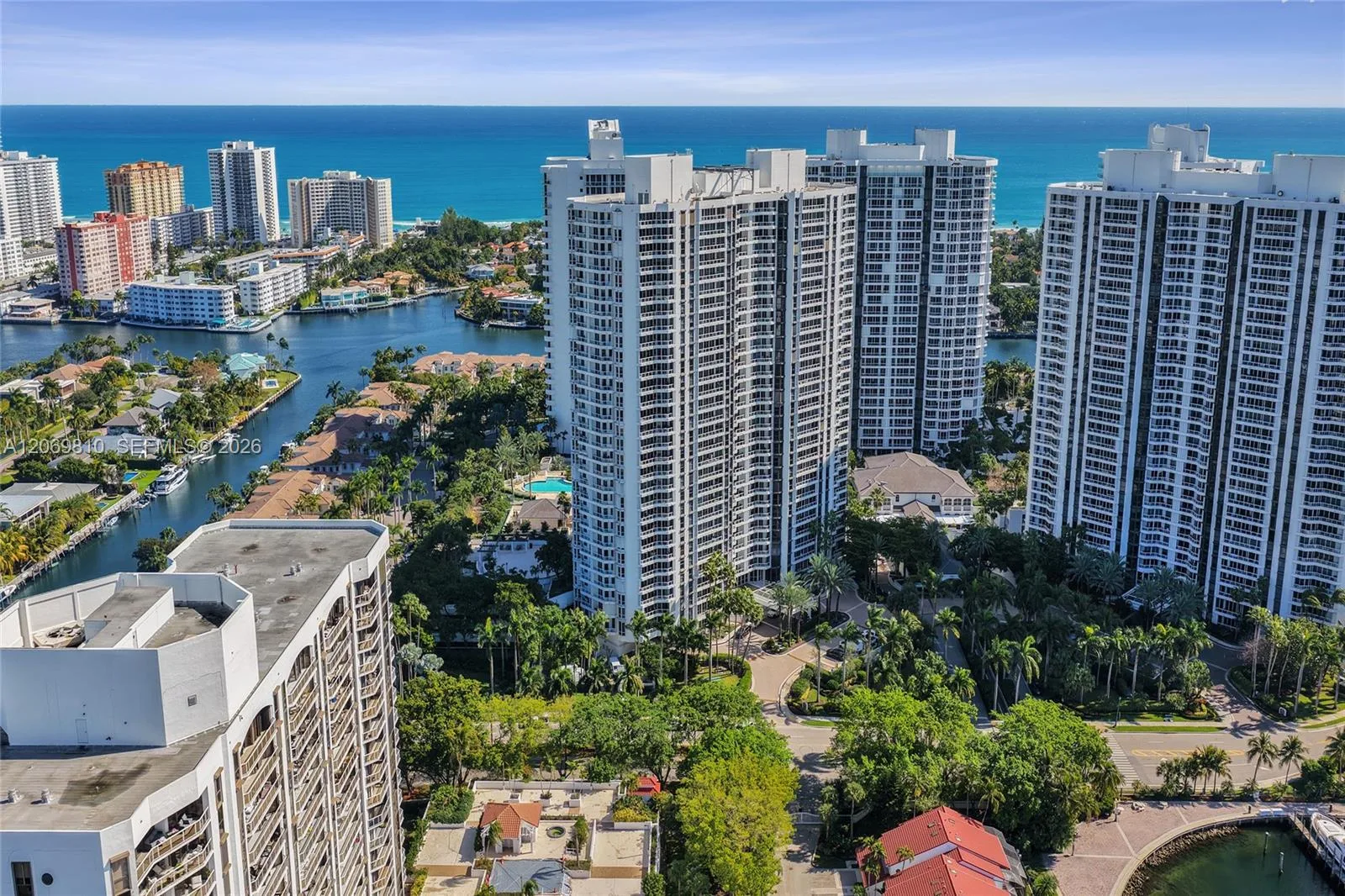 21205 Yacht Club Dr # 2310, Aventura, FL 33180
