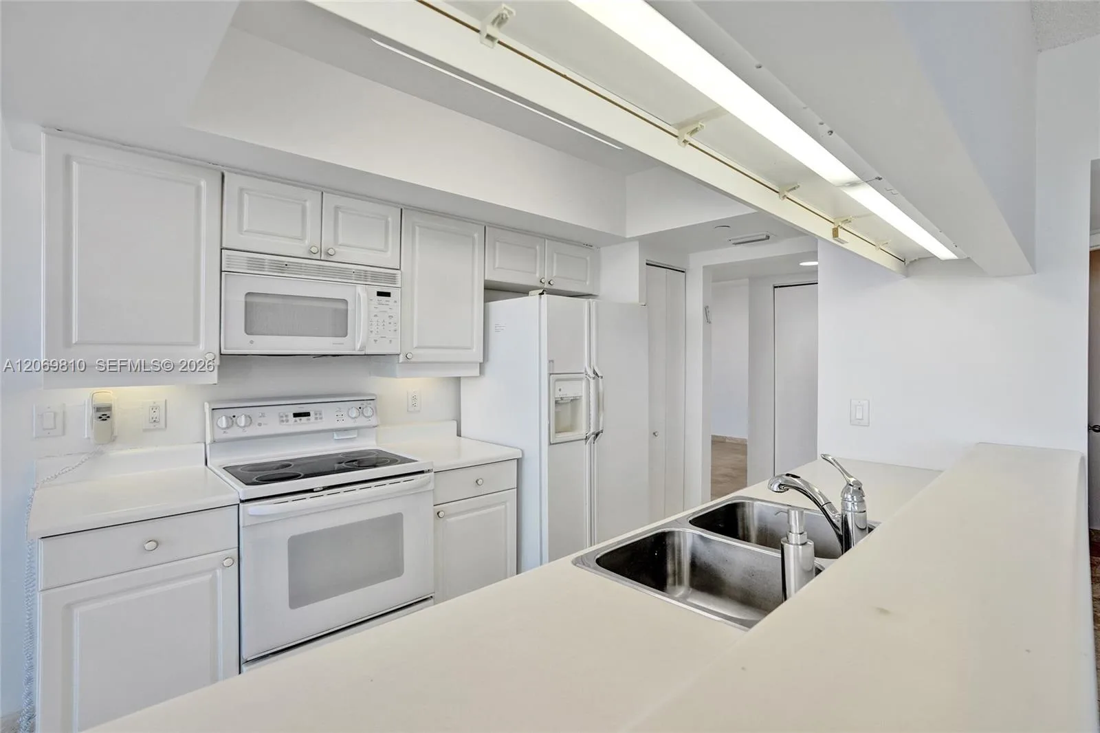 21205 Yacht Club Dr # 2310, Aventura, FL 33180 photo 11