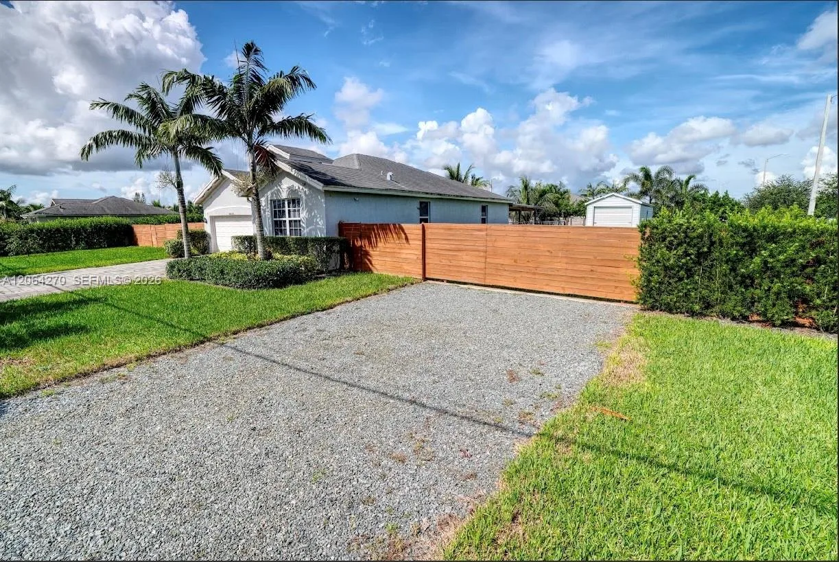 30600 SW 193rd Ave, Homestead, FL 33030 photo 3