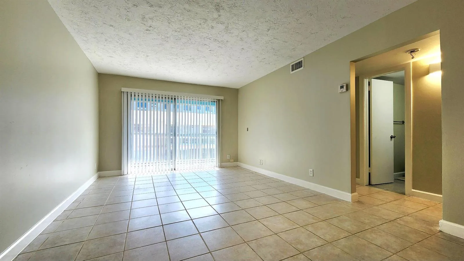 1501 CRESCENT Circle # D36, Lake Park, FL 33403