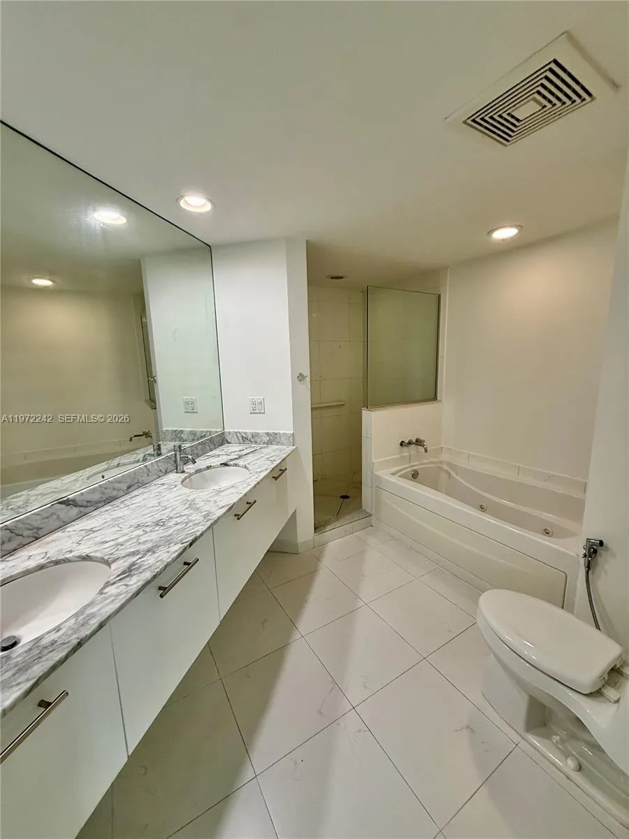 55 SE 6th St # 1201, Miami, FL 33131 photo 10