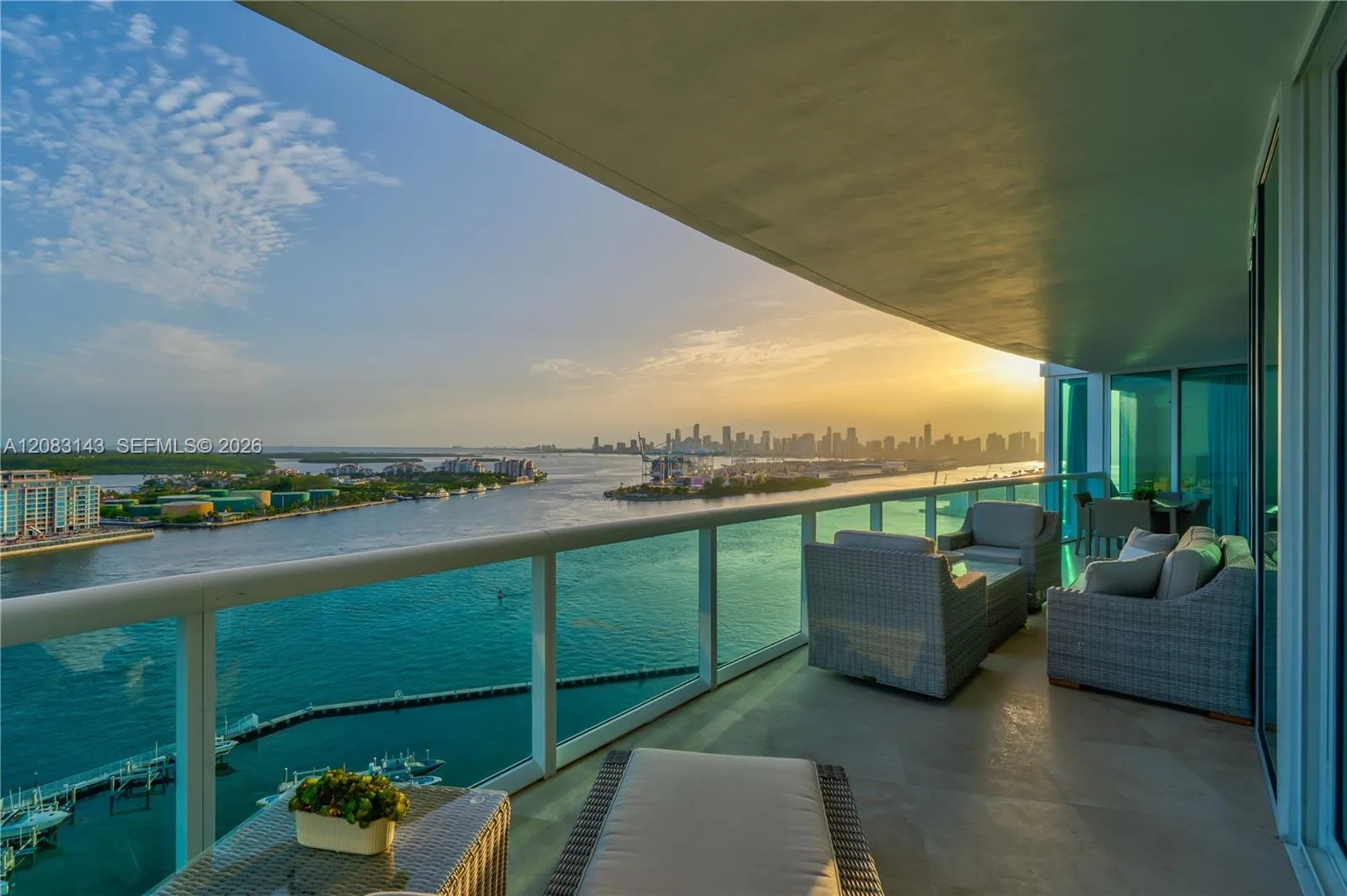 1000 S Pointe Dr # 2202, Miami Beach, FL 33139