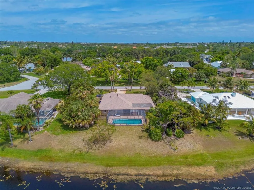 3074 NE Loquat Lane, Jensen Beach, FL 34957