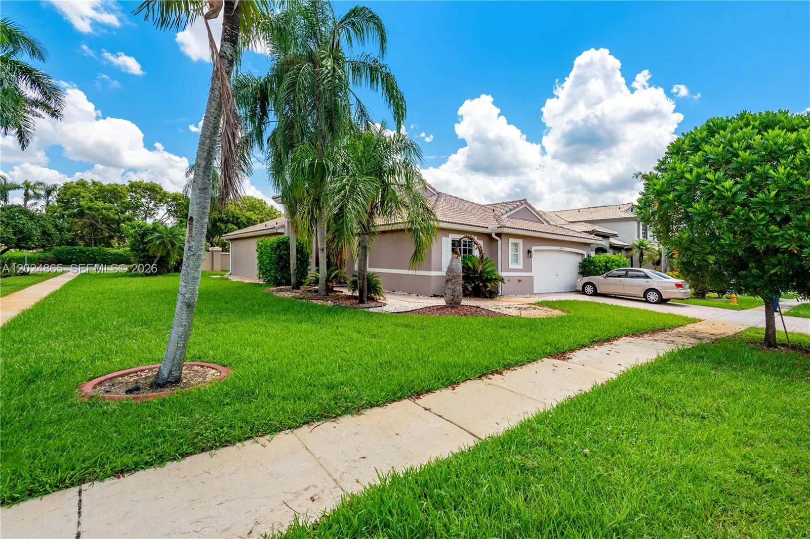 16269 SW 6th St, Pembroke Pines, FL 33027 photo 3