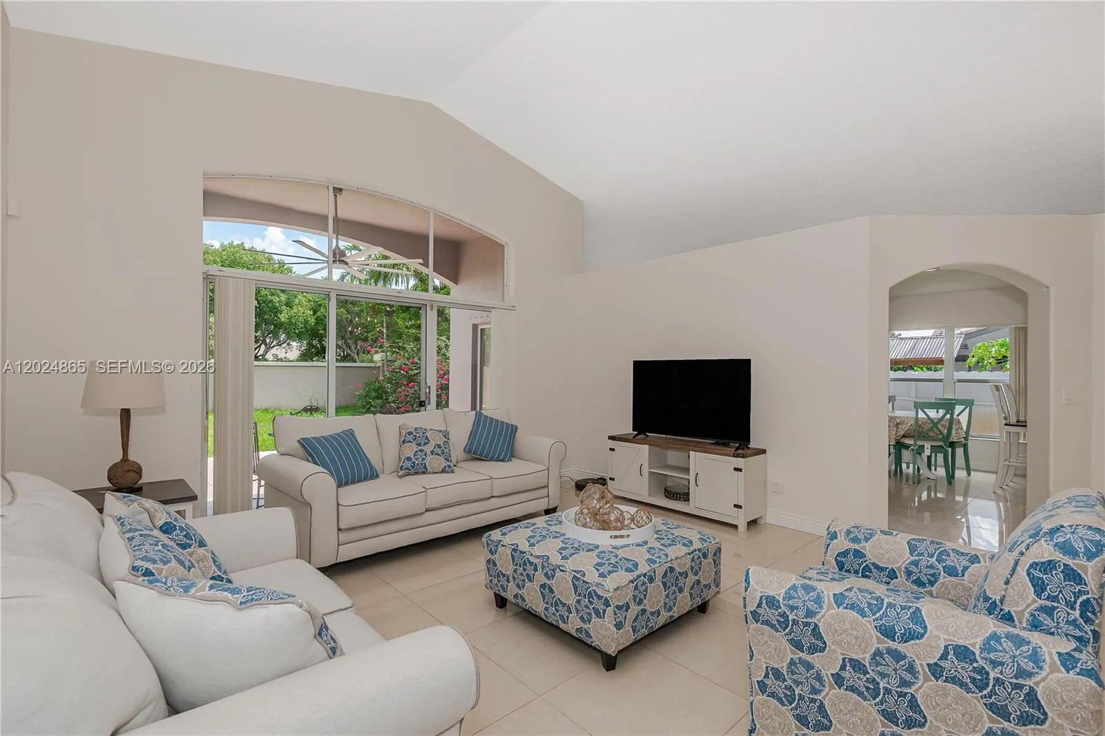 16269 SW 6th St, Pembroke Pines, FL 33027 photo 5