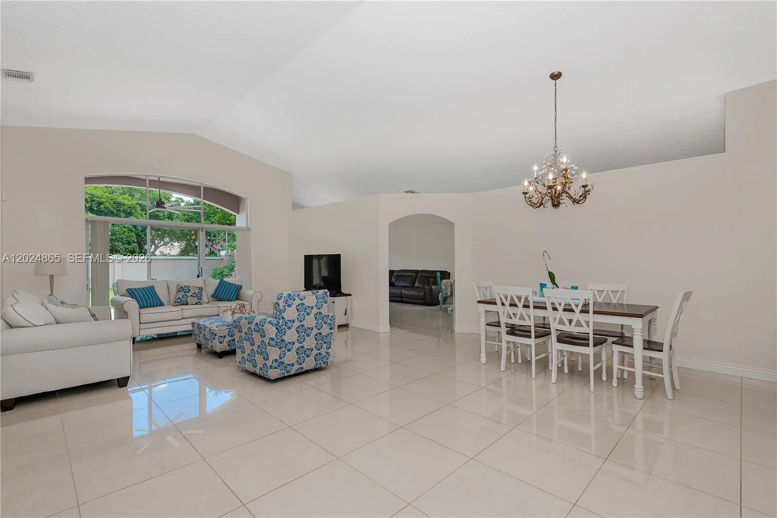 16269 SW 6th St, Pembroke Pines, FL 33027 photo 8