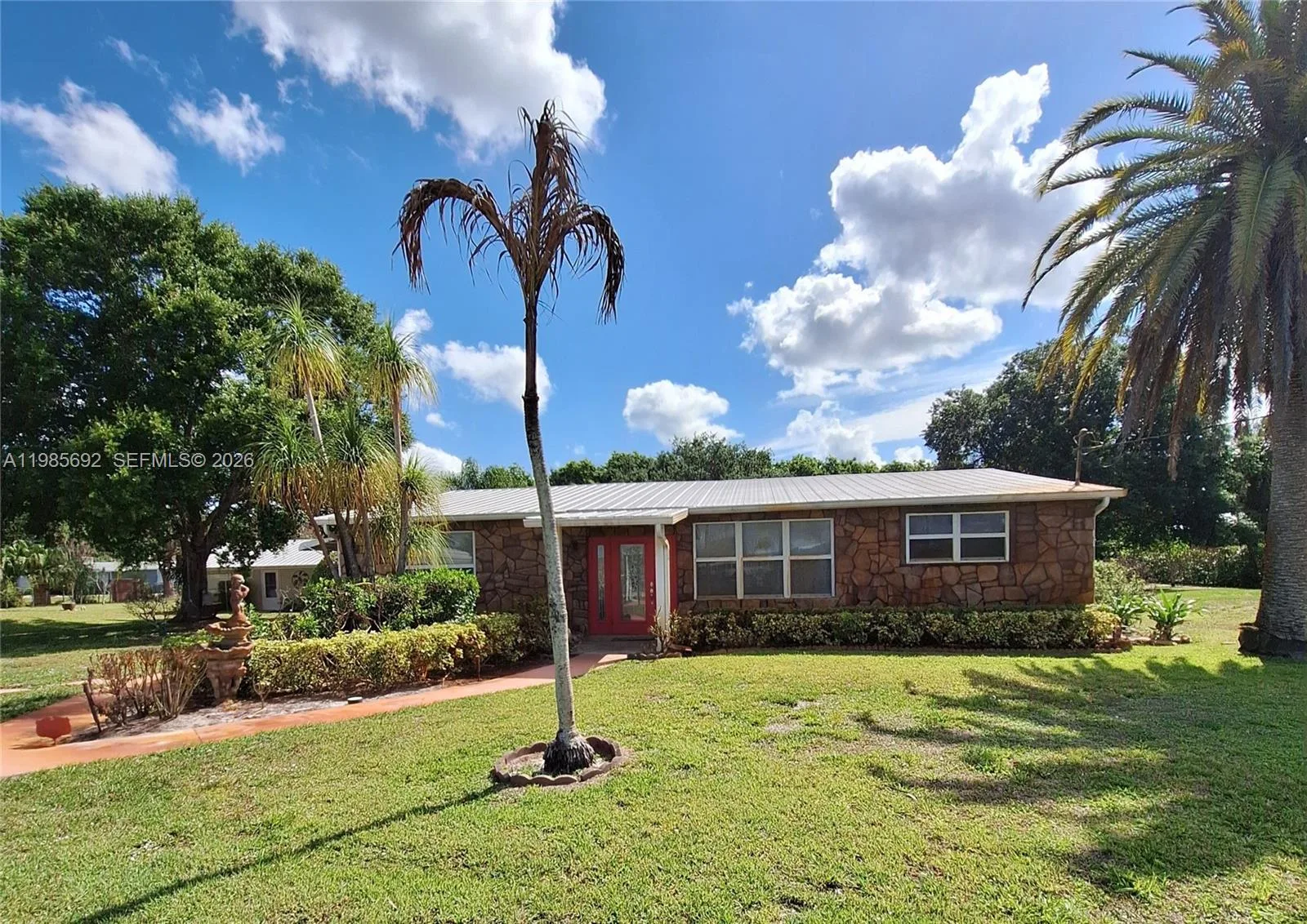 5525 SE Ault Ave, Stuart, FL 34997