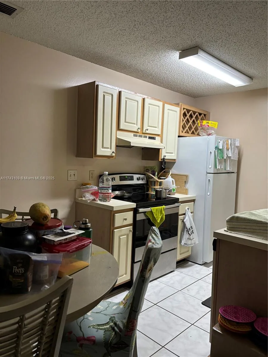 727 Sugar Bay Way # 203, Other City - In The State Of Florida, FL 32746 photo 2