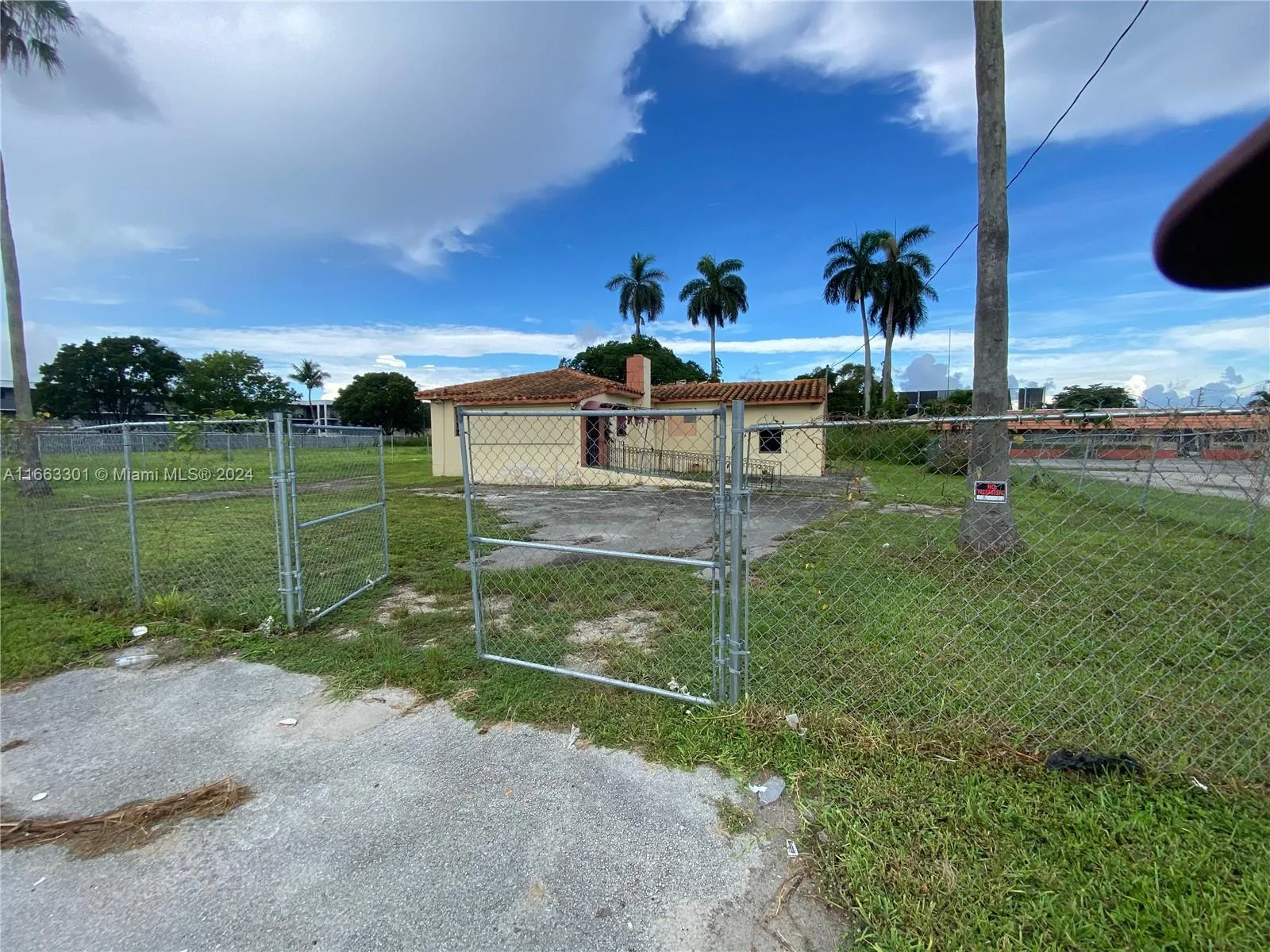 13400 Alexandria Dr, Opa-Locka, FL 33054 photo 3