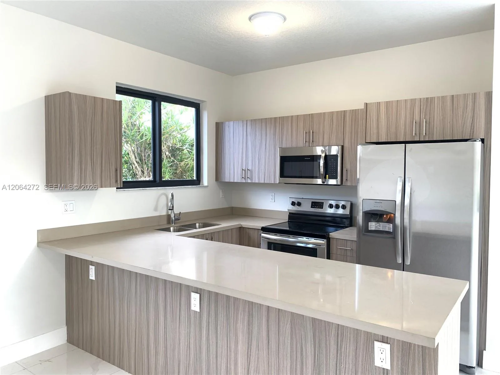 211 NW 7th Ct # A, Hallandale Beach, FL 33009 photo 2