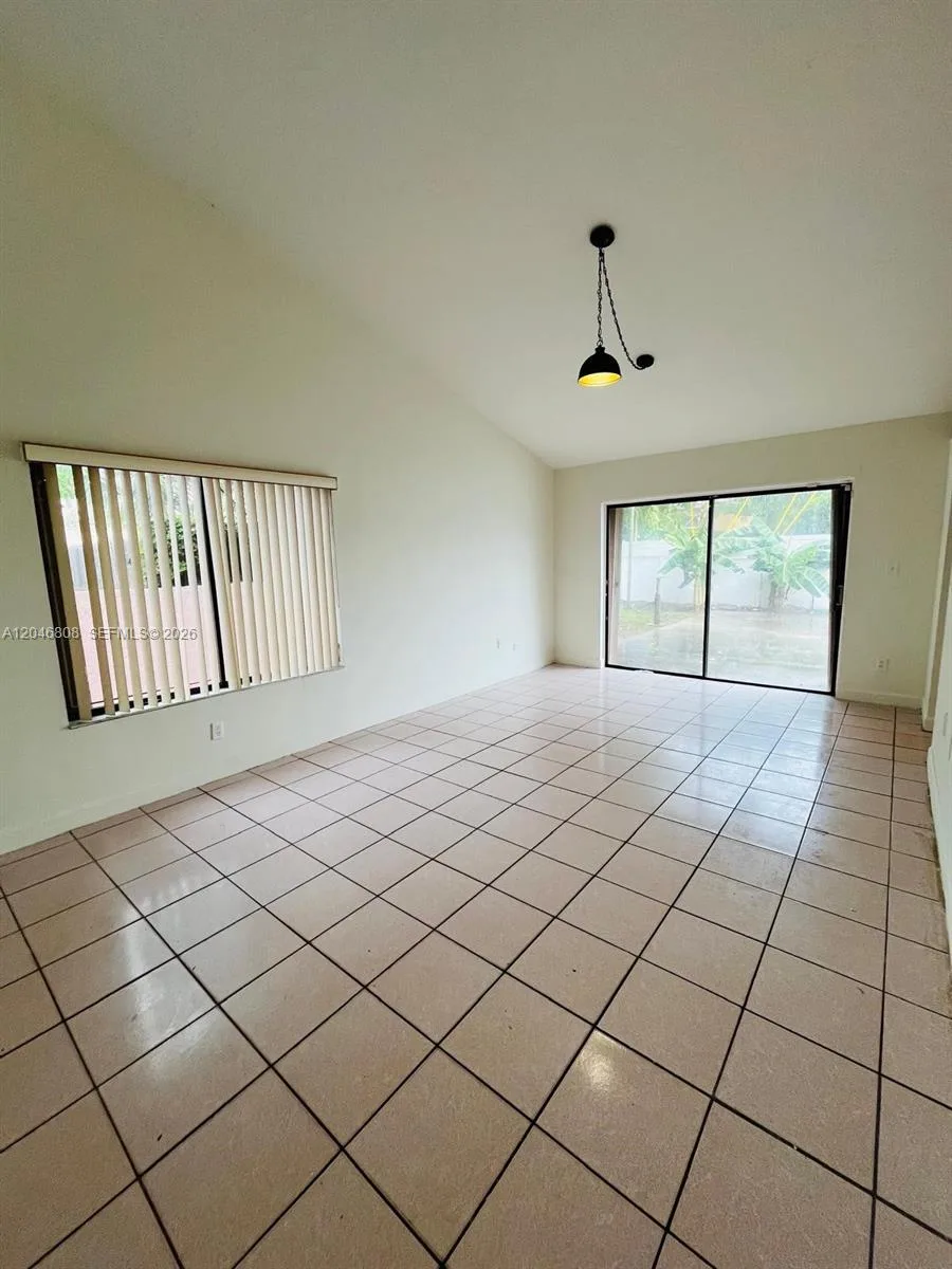 925 NE 207th Ter # 0, Miami, FL 33179 photo 9