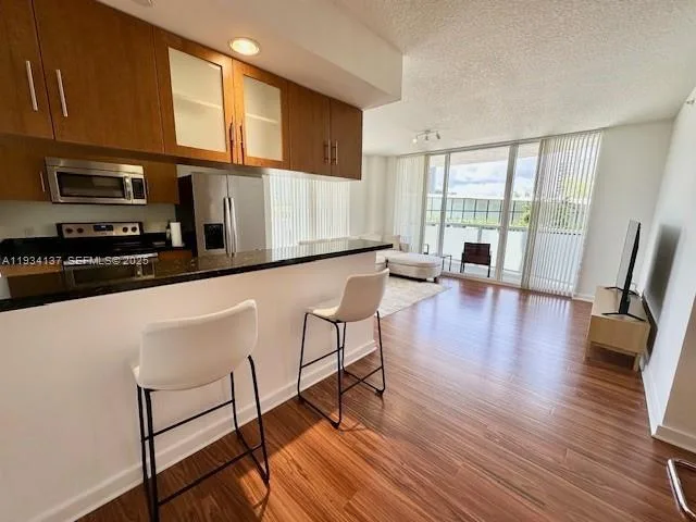 601 NE 23rd St # 1106, Miami, FL 33137 photo 9