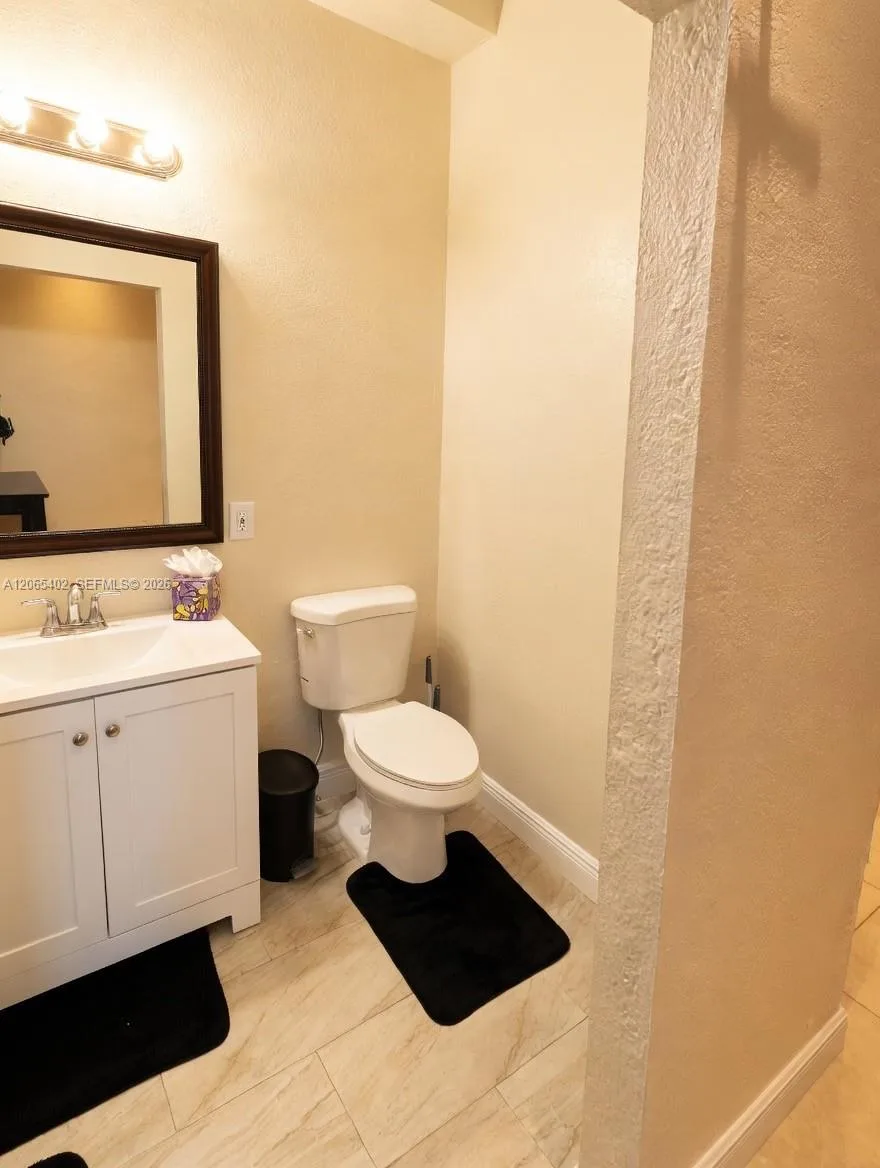 15862 SW 140th St # 0, Miami, FL 33196 photo 6