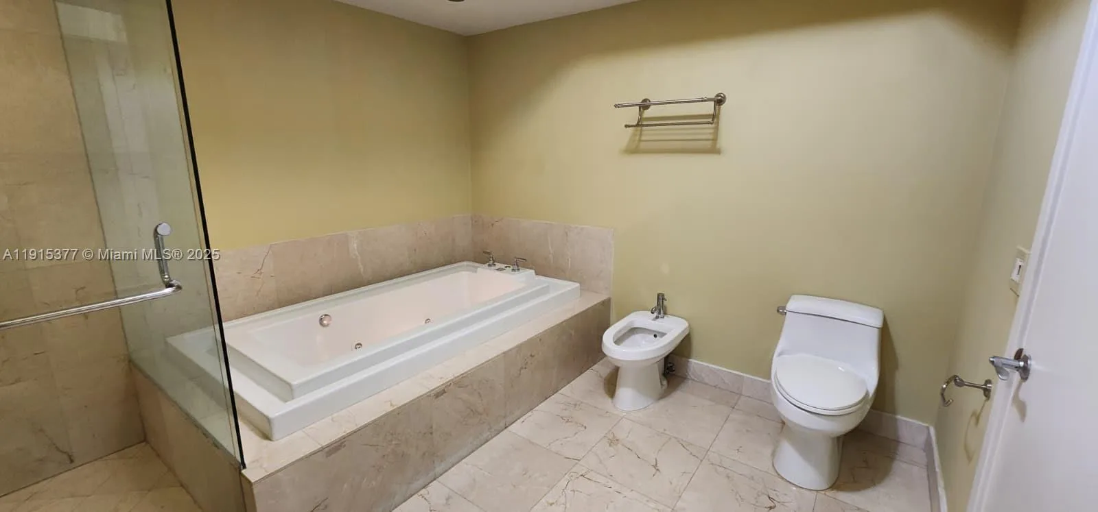 218 SE 14th St # 1904, Miami, FL 33131 photo 11