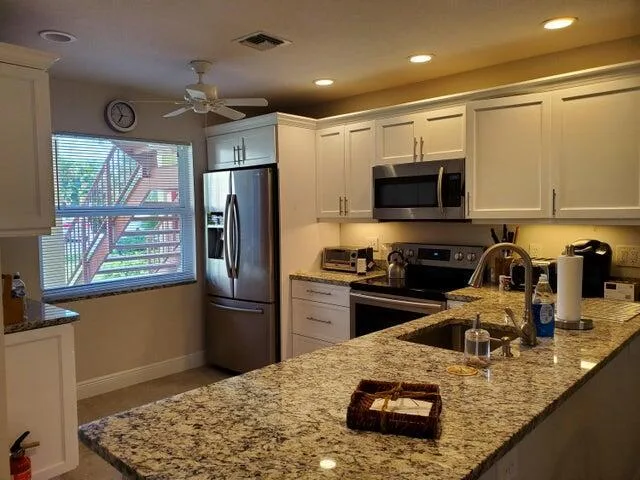 717 S US Hwy 1 # Unit 304, Jupiter, FL 33477 photo 6