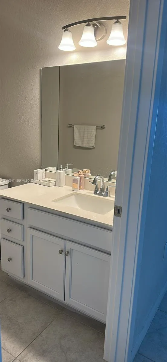 1070 NW 6th Ter, Florida City, FL 33034 photo 6