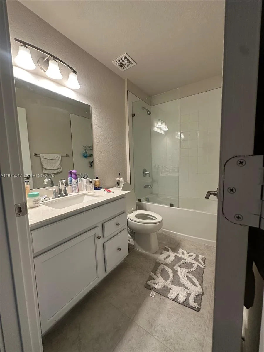 1070 NW 6th Ter, Florida City, FL 33034 photo 9
