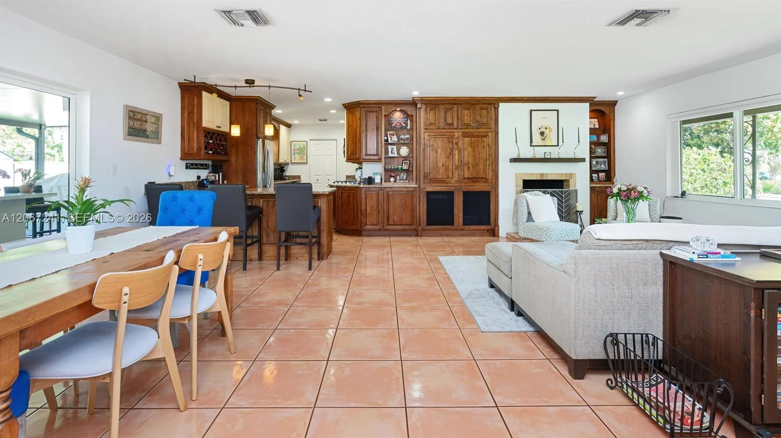2549 NE 27th Ave, Fort Lauderdale, FL 33305 photo 4