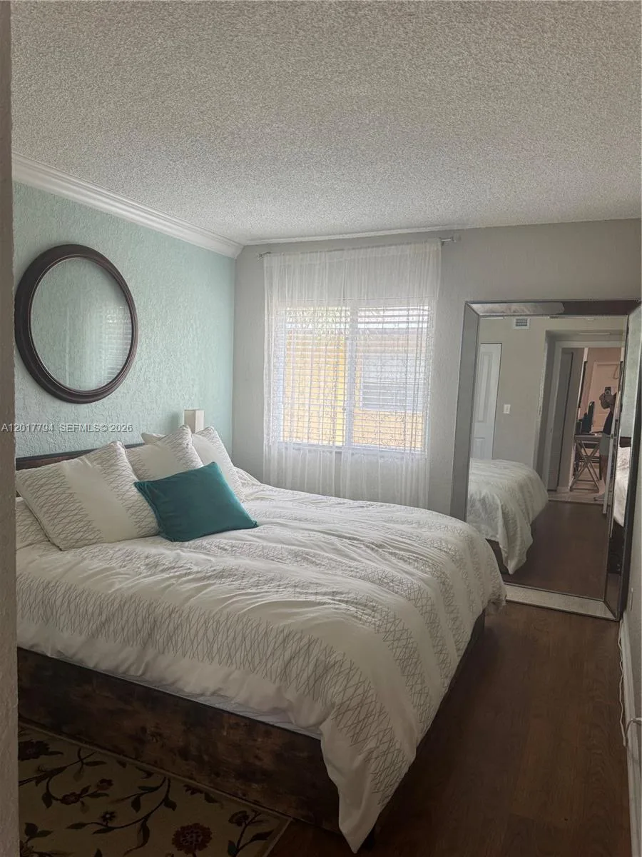 2660 NE 8th Ave # 215, Wilton Manors, FL 33334 photo 9