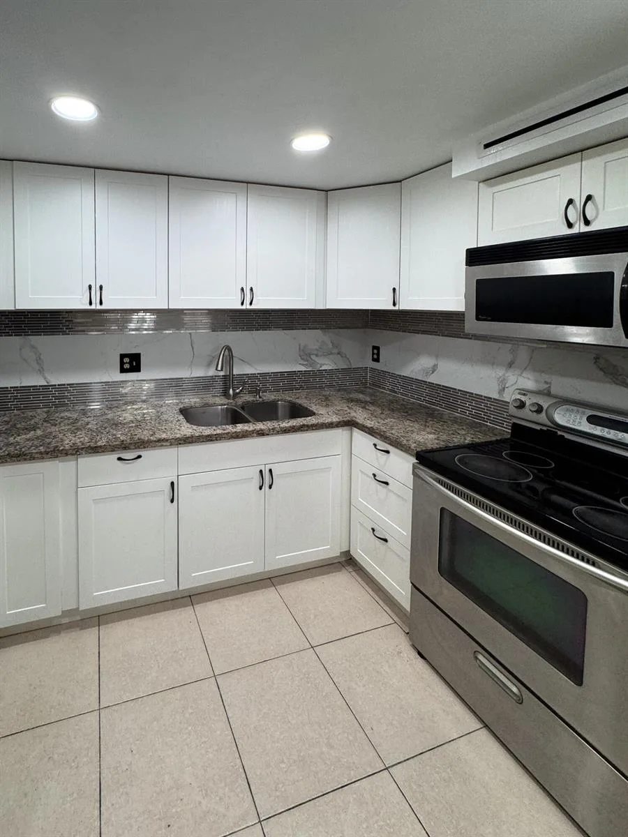 4166 Inverrary Drive # 104, Lauderhill, FL 33319
