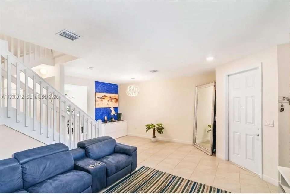 11431 W 32nd Ln, Hialeah, FL 33018 photo 4