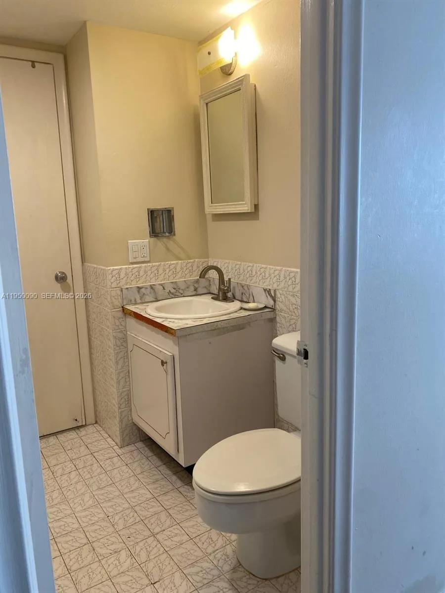 1825 S Ocean Dr # 707, Hallandale Beach, FL 33009 photo 12