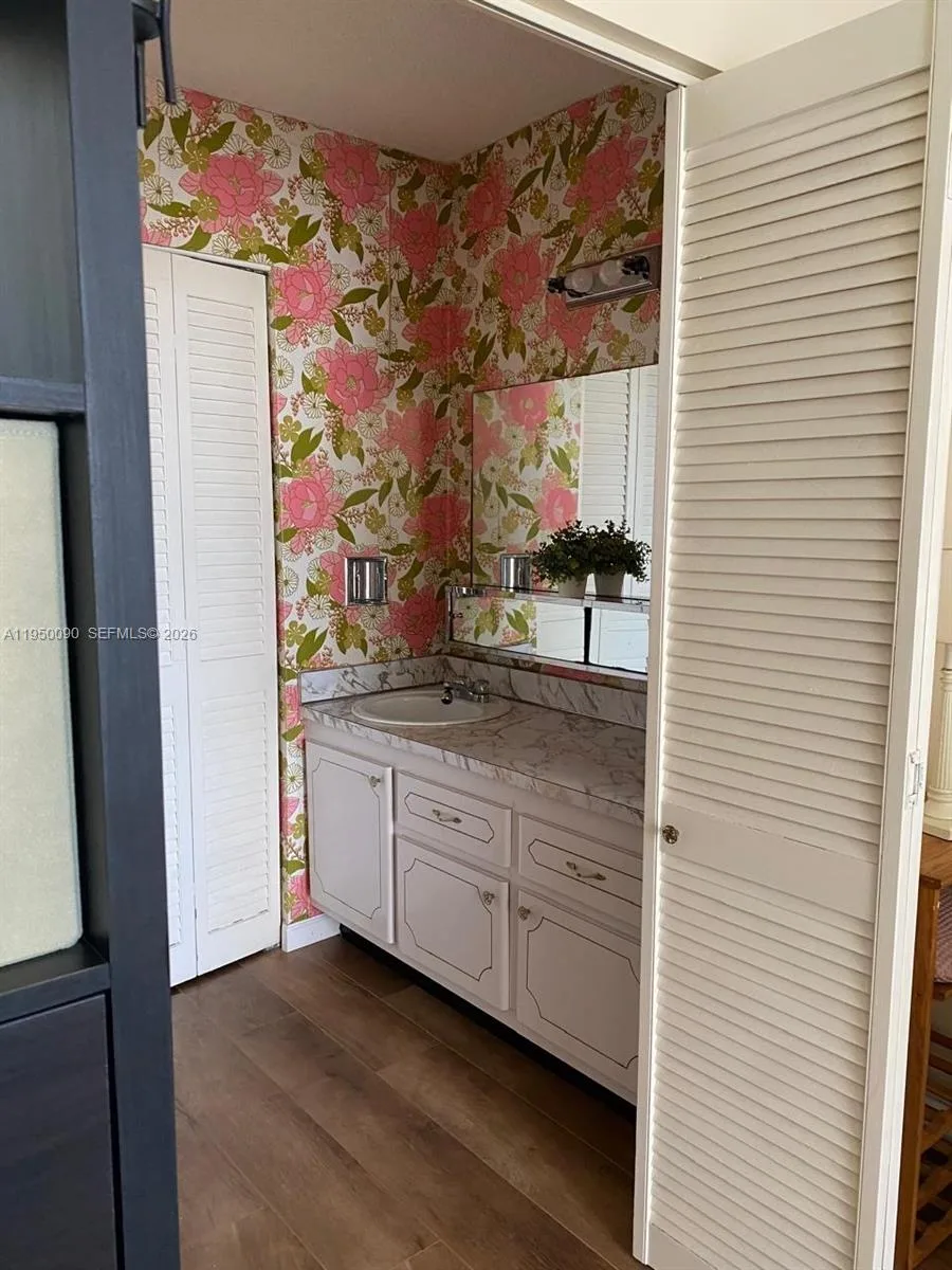 1825 S Ocean Dr # 707, Hallandale Beach, FL 33009 photo 4