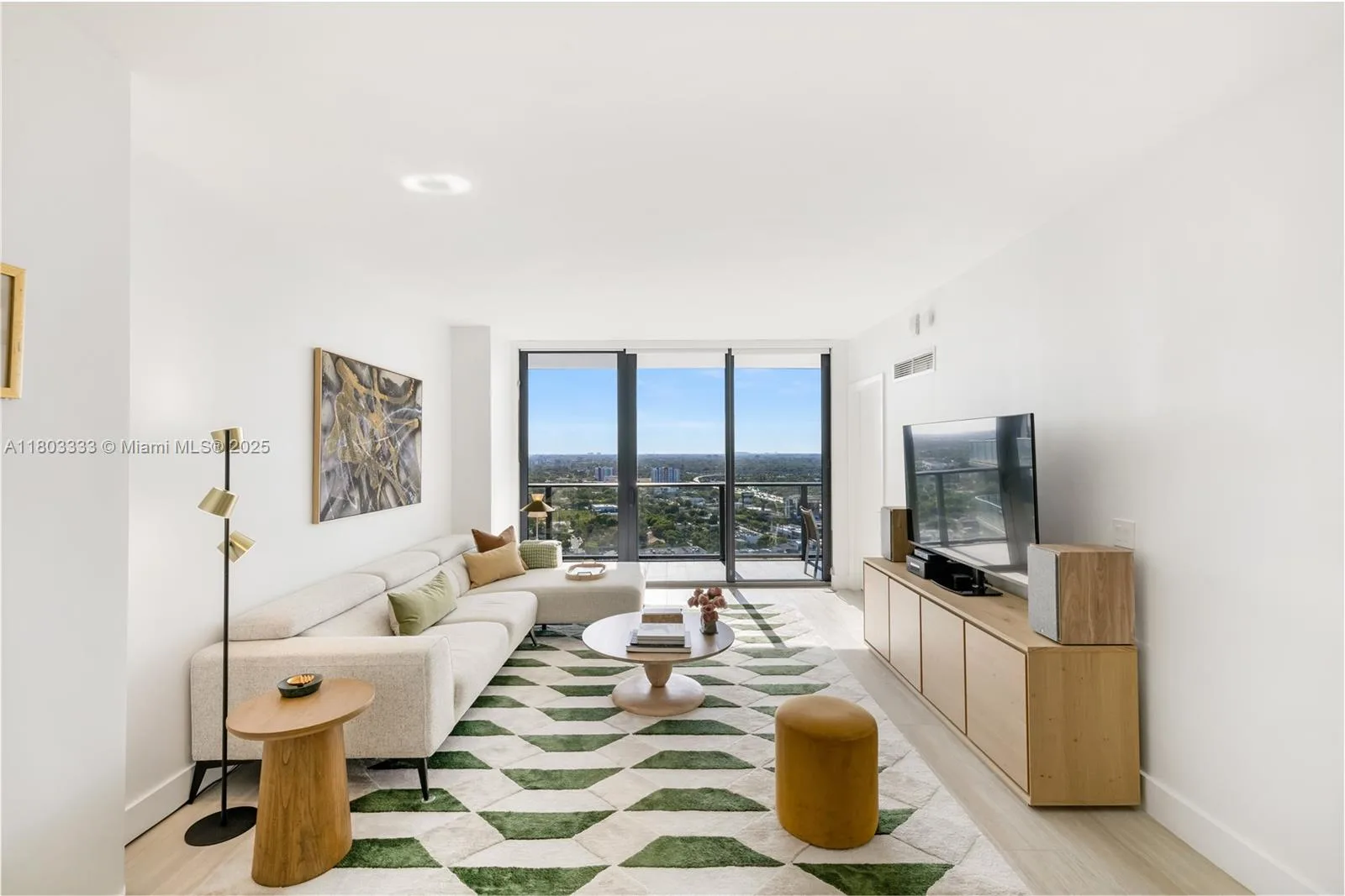 121 NE 34th St # 2412, Miami, FL 33137