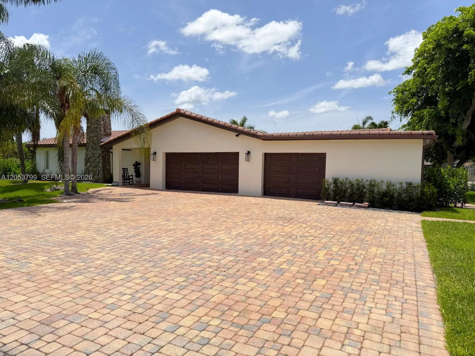10950 SW 40th Ct, Davie, FL 33328