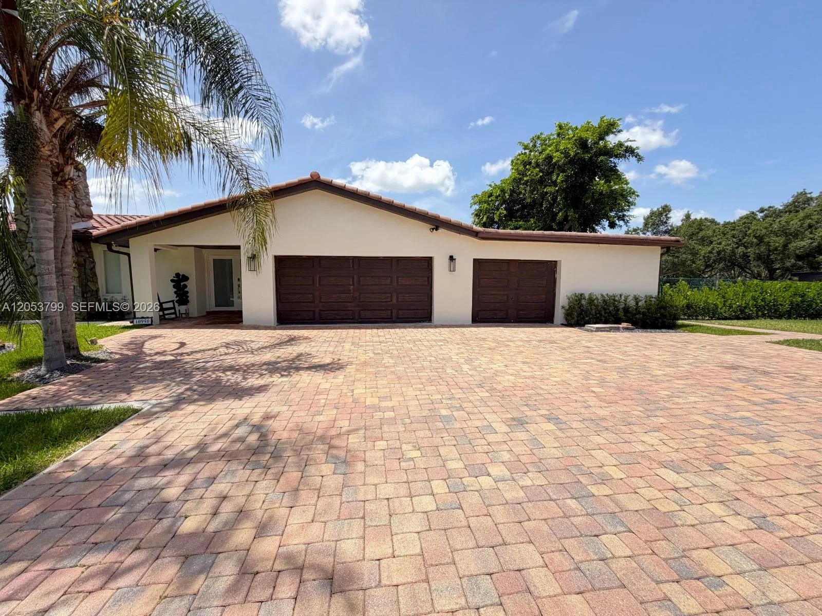 10950 SW 40th Ct, Davie, FL 33328 photo 2